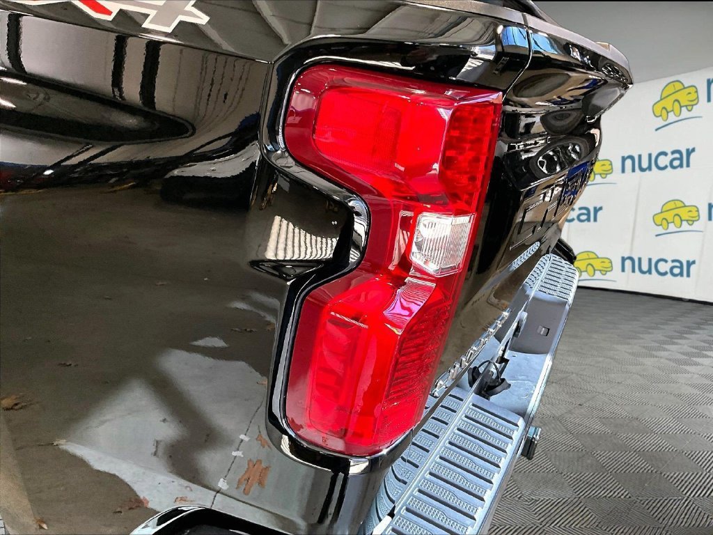 Used 2022 Chevrolet Silverado 1500 LT AWD/4WD image 35