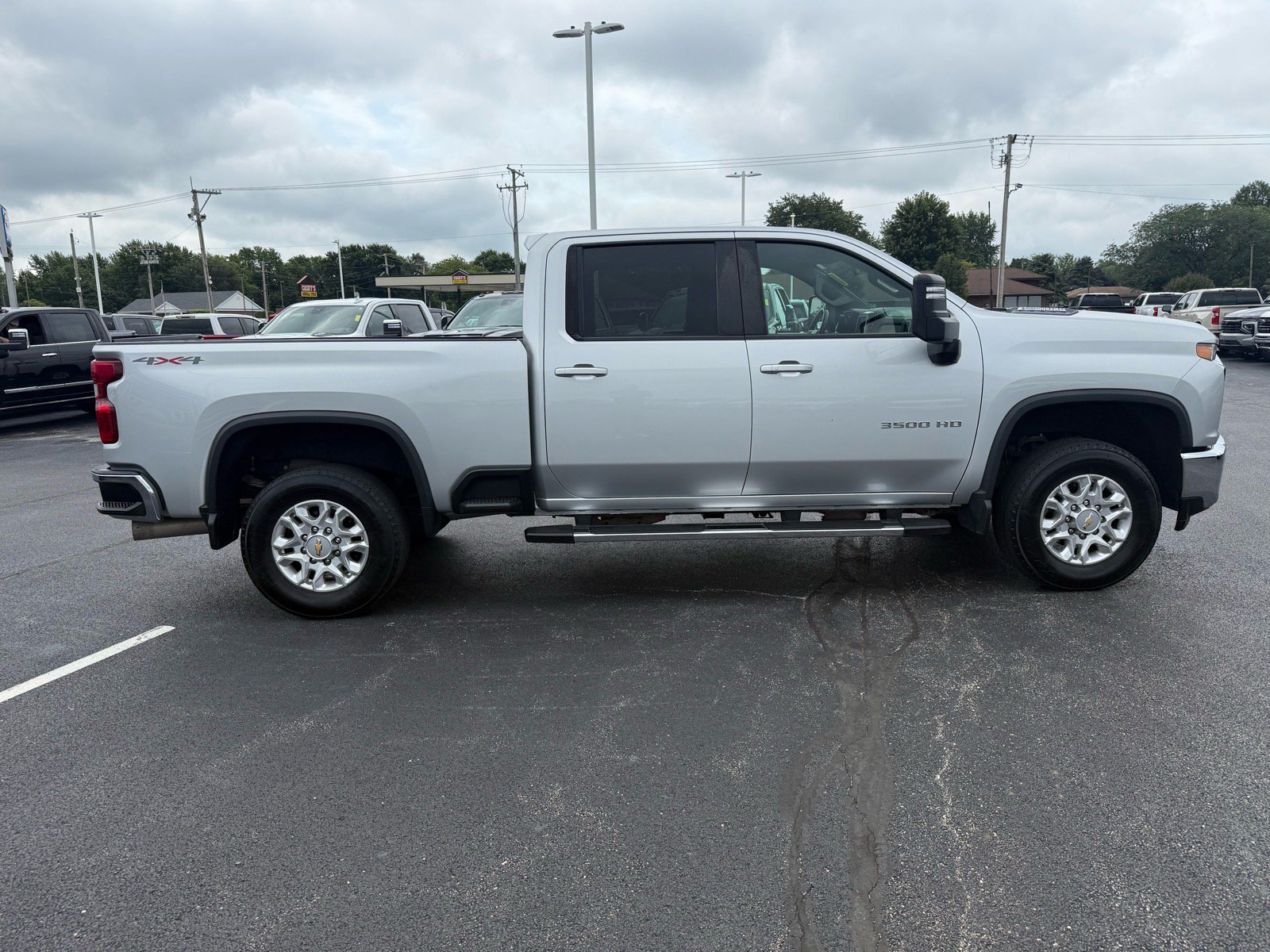 Used 2022 Chevrolet Silverado 3500 LT w/ Convenience Package AWD/4WD image 6