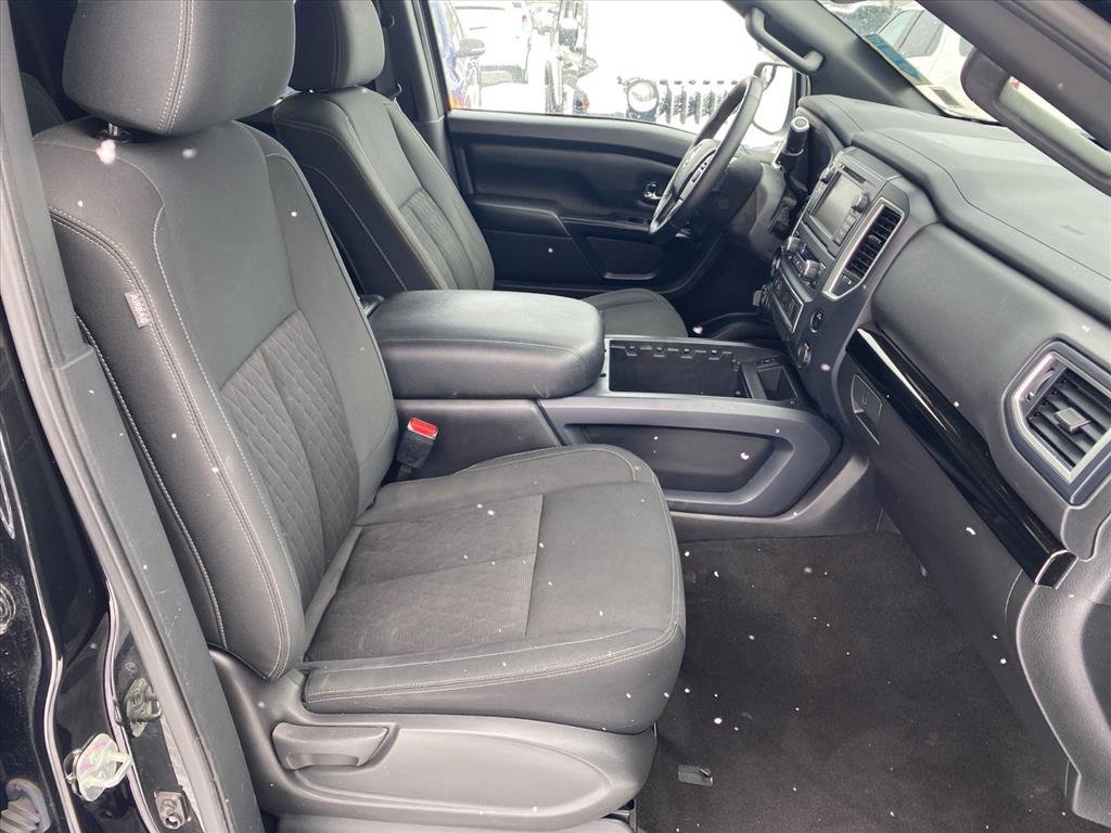 Used 2019 Nissan Titan SV w/ SV Convenience Package image 20