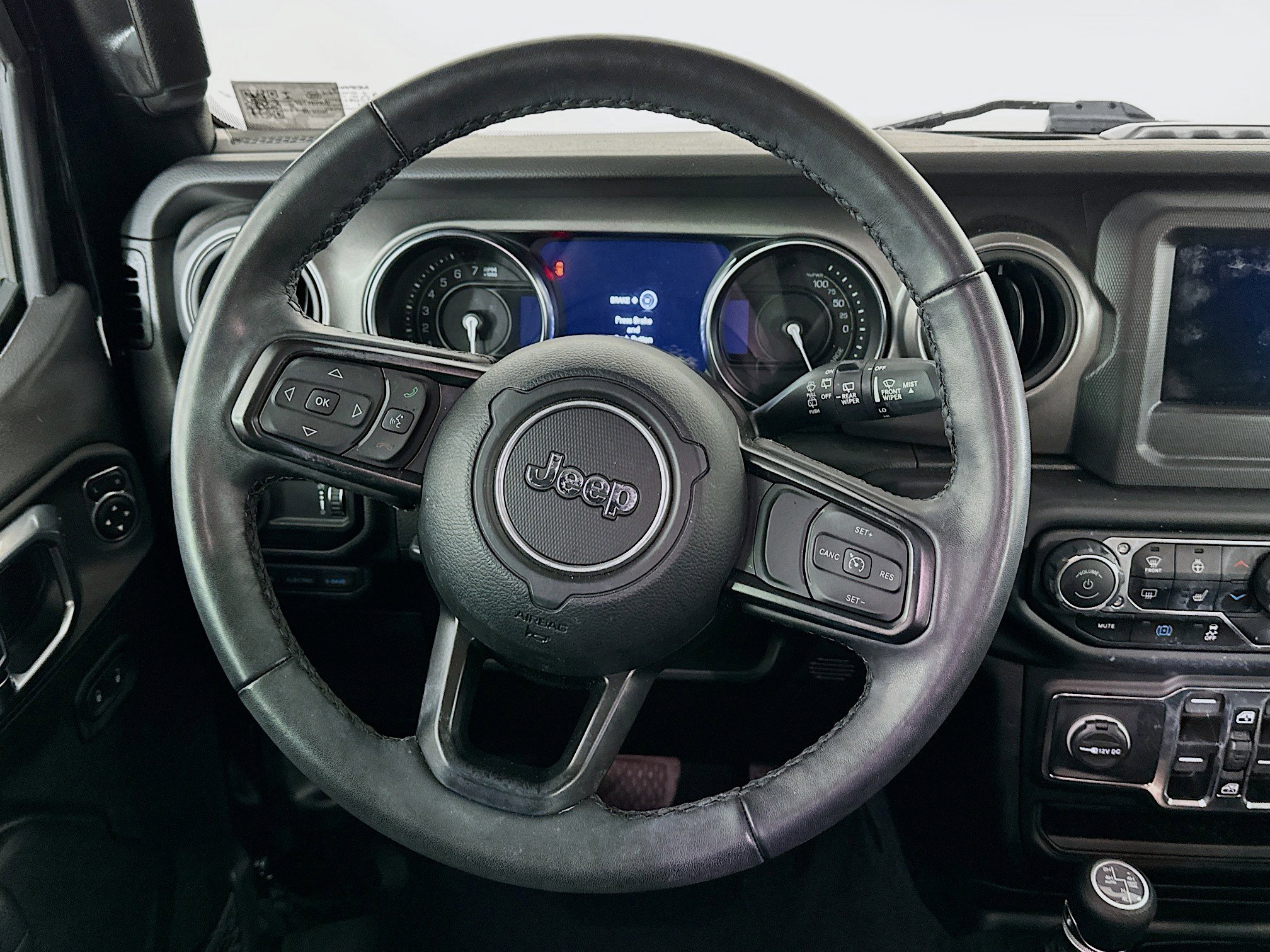 Used 2023 Jeep Wrangler Unlimited w/ Cold Weather Group image 18