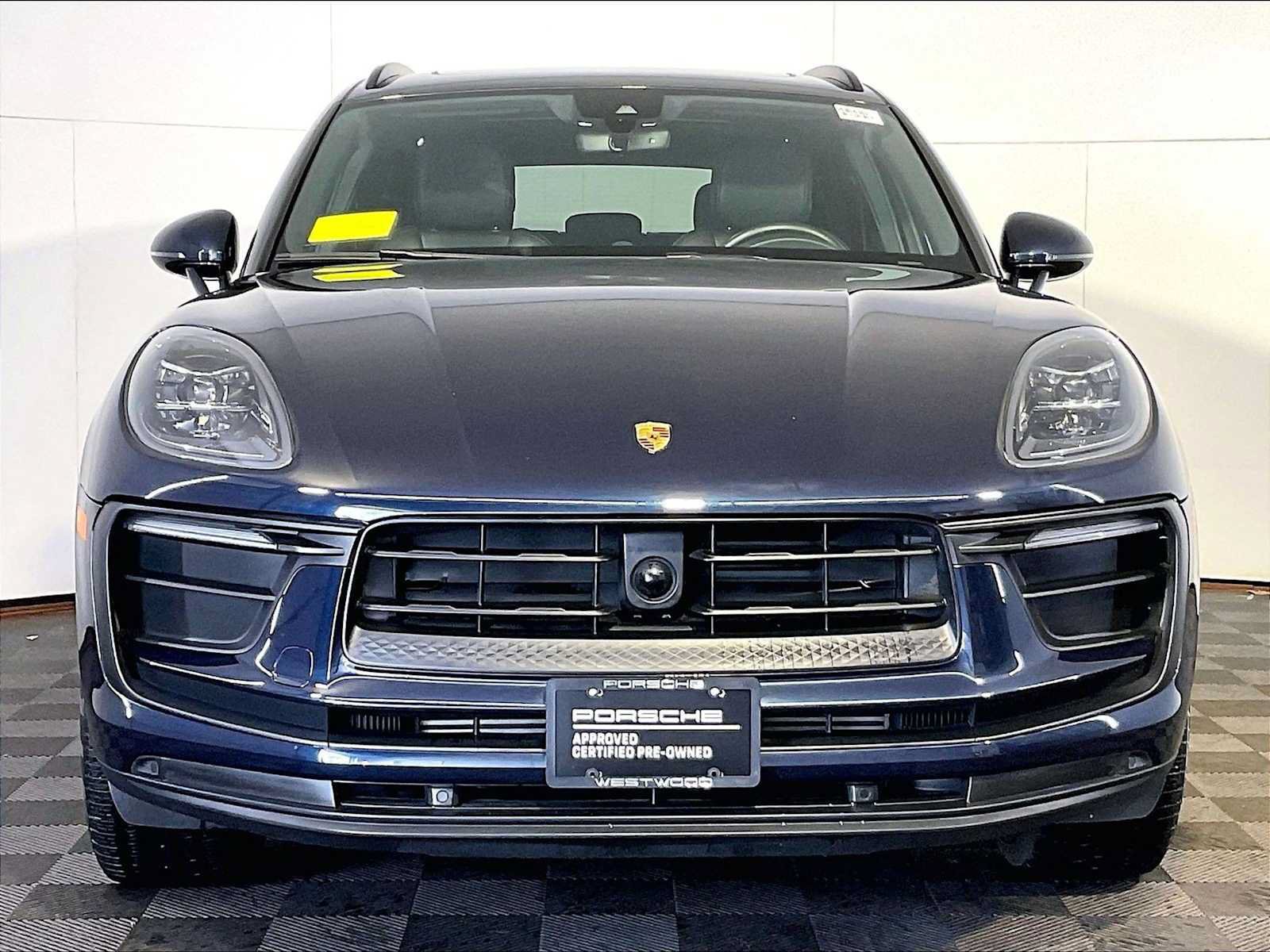 Certified 2023 Porsche Macan AWD/4WD image 10