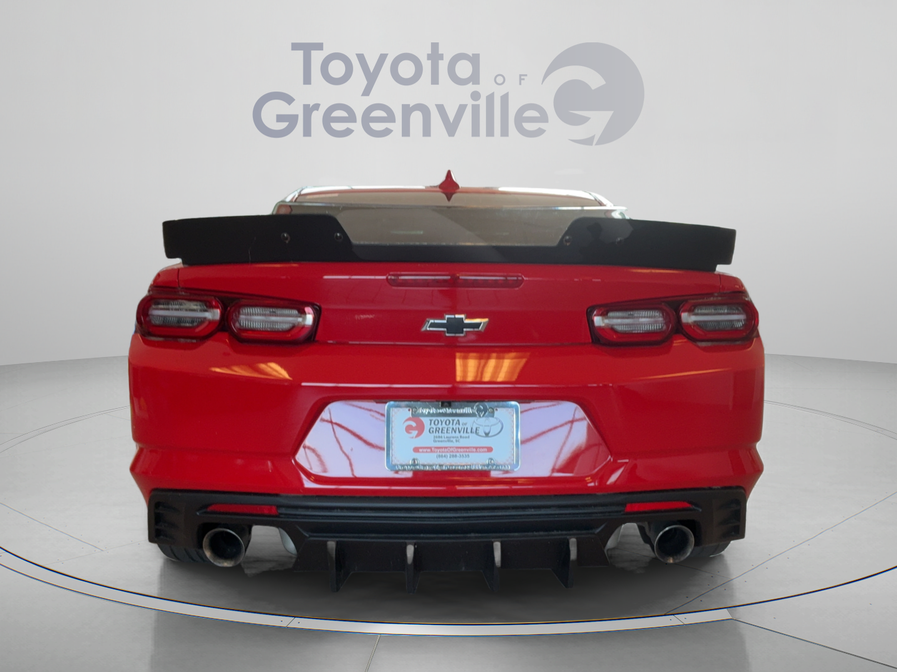 Used 2021 Chevrolet Camaro LT w/ Technology Package RWD image 5