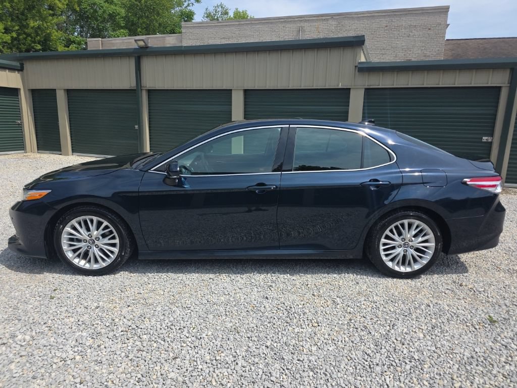 Certified 2018 Toyota Camry XLE w/ Audio Package FWD image 3