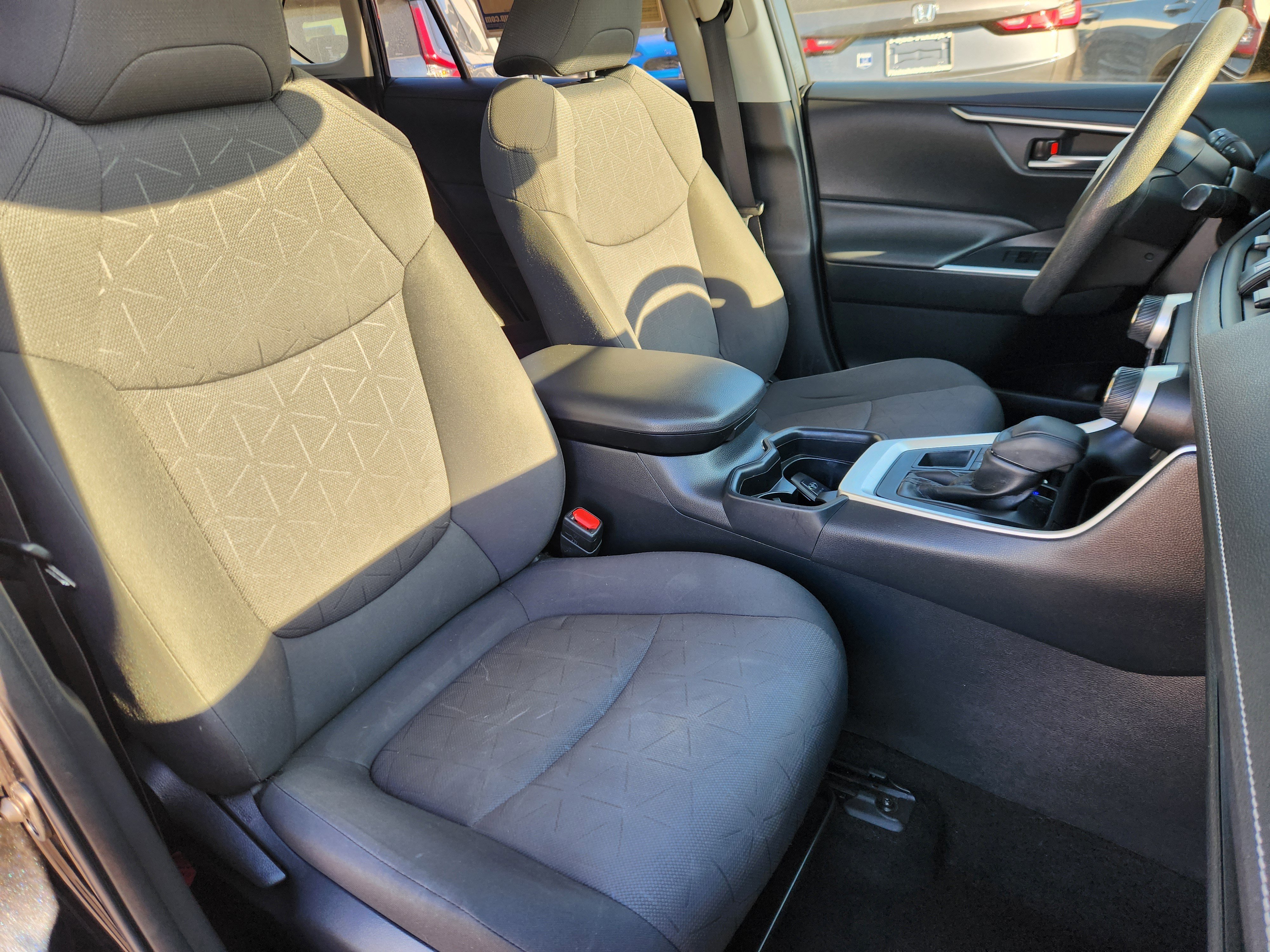 Used 2019 Toyota RAV4 XLE image 14