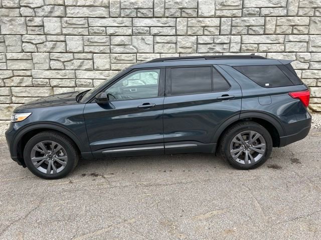 Used 2023 Ford Explorer XLT w/ Equipment Group 202A AWD/4WD image 3