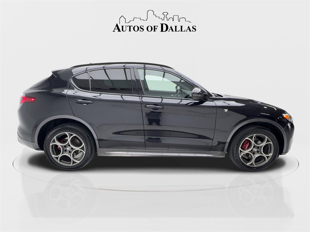 Used 2023 Alfa Romeo Stelvio Ti image 7