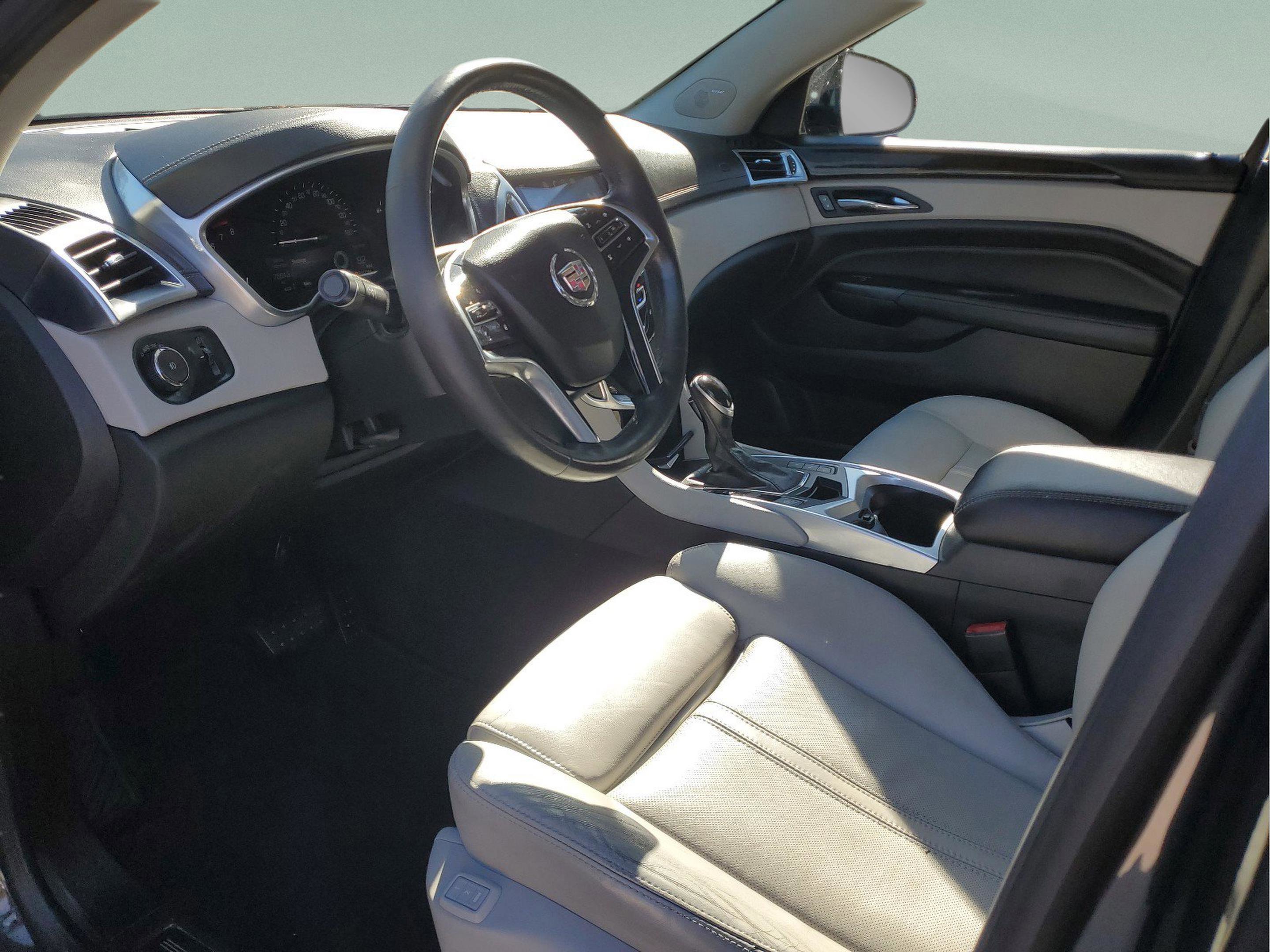 Used 2016 Cadillac SRX Performance w/ Driver Awareness Package image 15