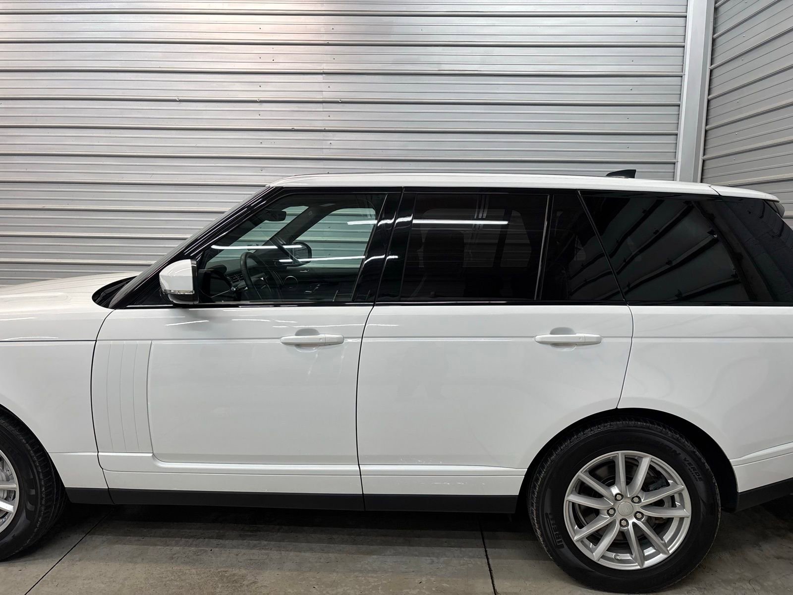 Used 2018 Land Rover Range Rover image 7