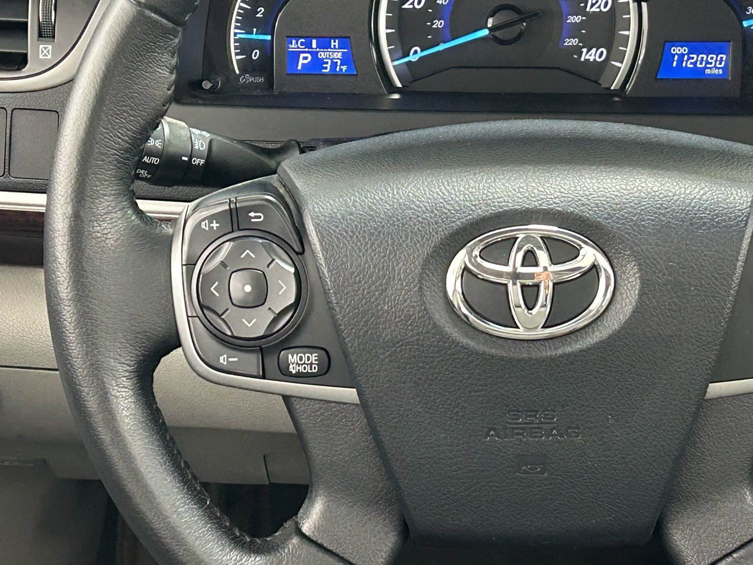 Used 2013 Toyota Camry XLE w/ Leather Pkg image 11