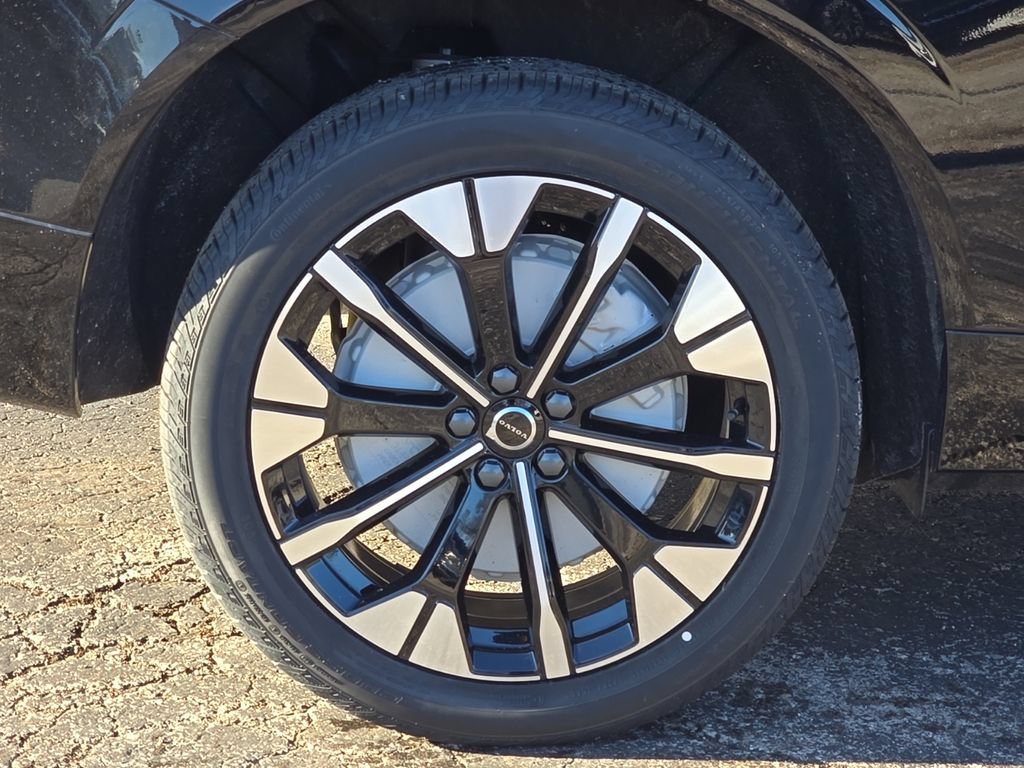New 2026 Volvo XC60 T8 Plus w/ Climate Package AWD/4WD image 6