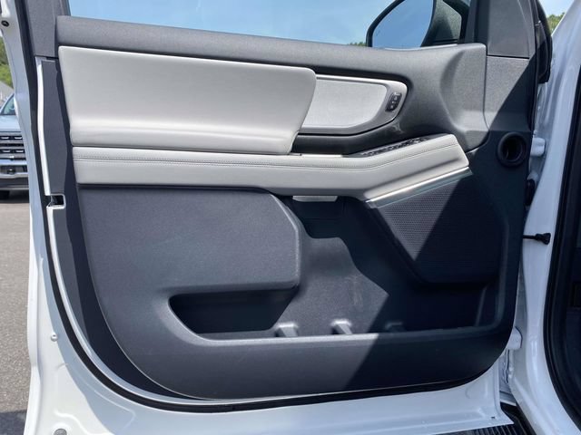 New 2026 Ford Expedition Max Active RWD image 17