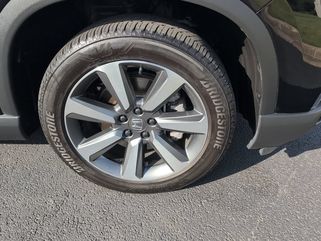 Used 2025 Honda Pilot Elite image 57