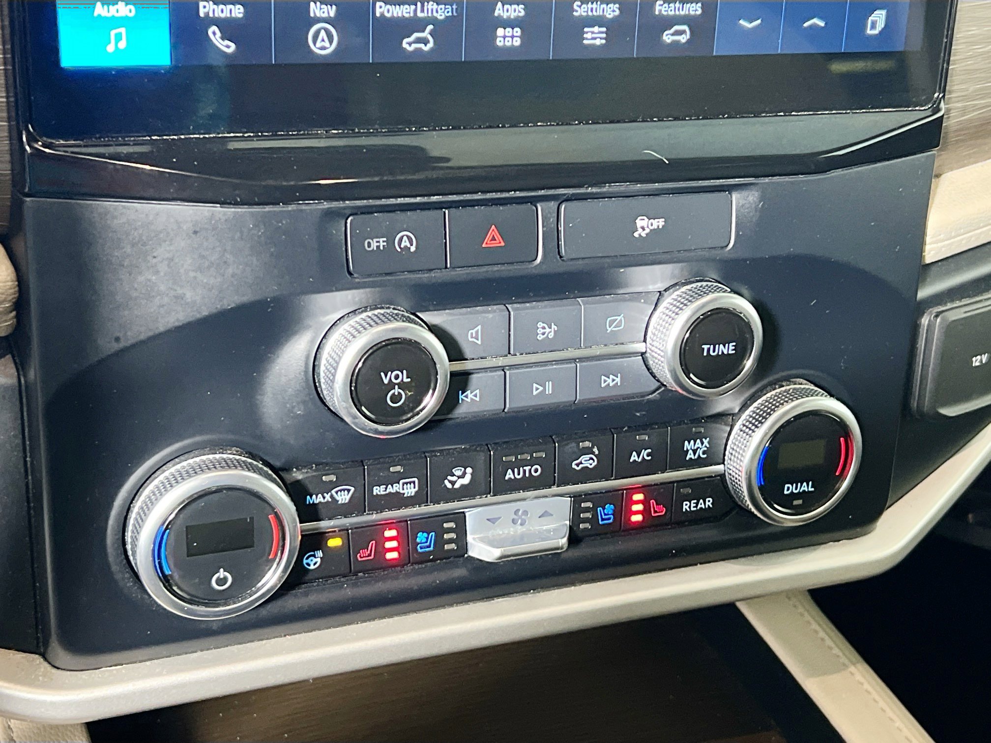 Used 2023 Ford Expedition Max Limited image 27