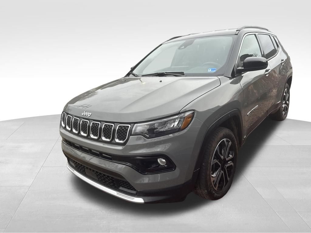 Used 2024 Jeep Compass Limited image 25