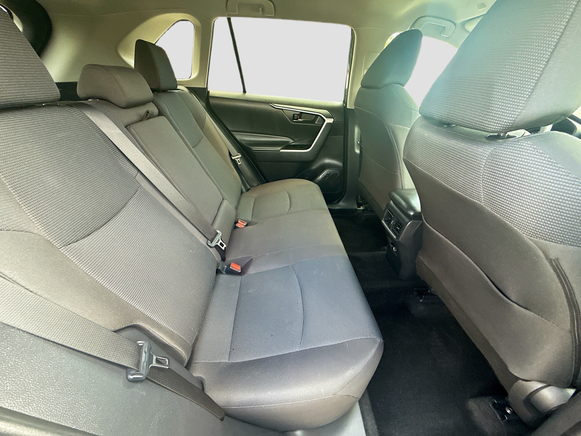Used 2024 Toyota RAV4 LE FWD image 28