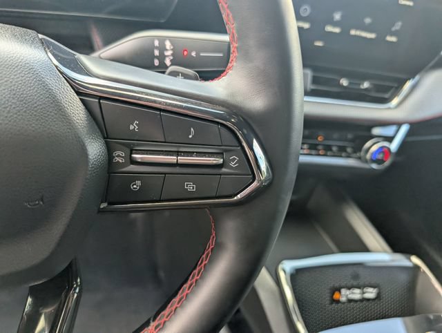 Used 2025 Chevrolet Equinox RS w/ Safety and Technology Package AWD/4WD image 18