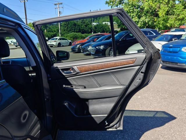 Used 2018 Subaru Outback 2.5i Limited AWD/4WD image 35