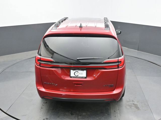 New 2027 Chrysler Pacifica Limited AWD/4WD image 49