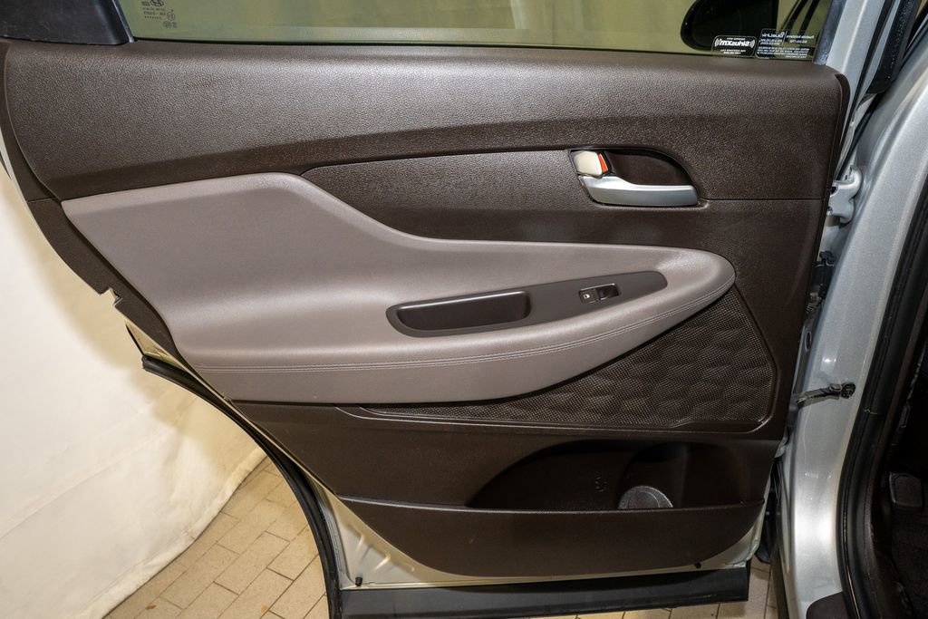 Used 2019 Hyundai Santa Fe SEL image 9