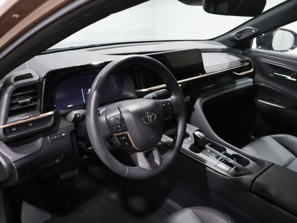 Used 2023 Toyota Crown Platinum image 15
