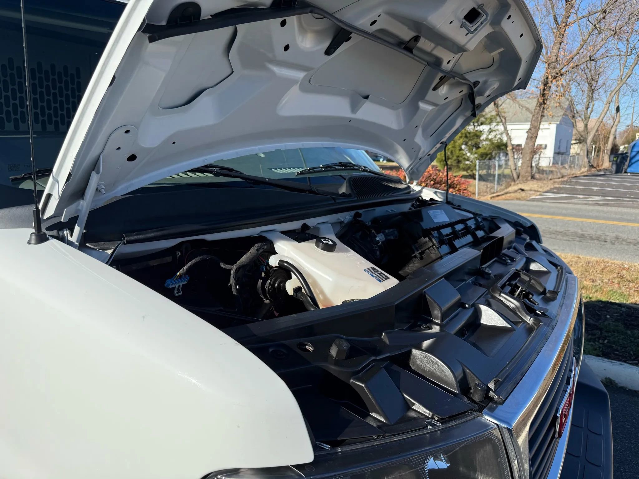 Used 2022 GMC Savana 2500 w/ Communications Package image 64