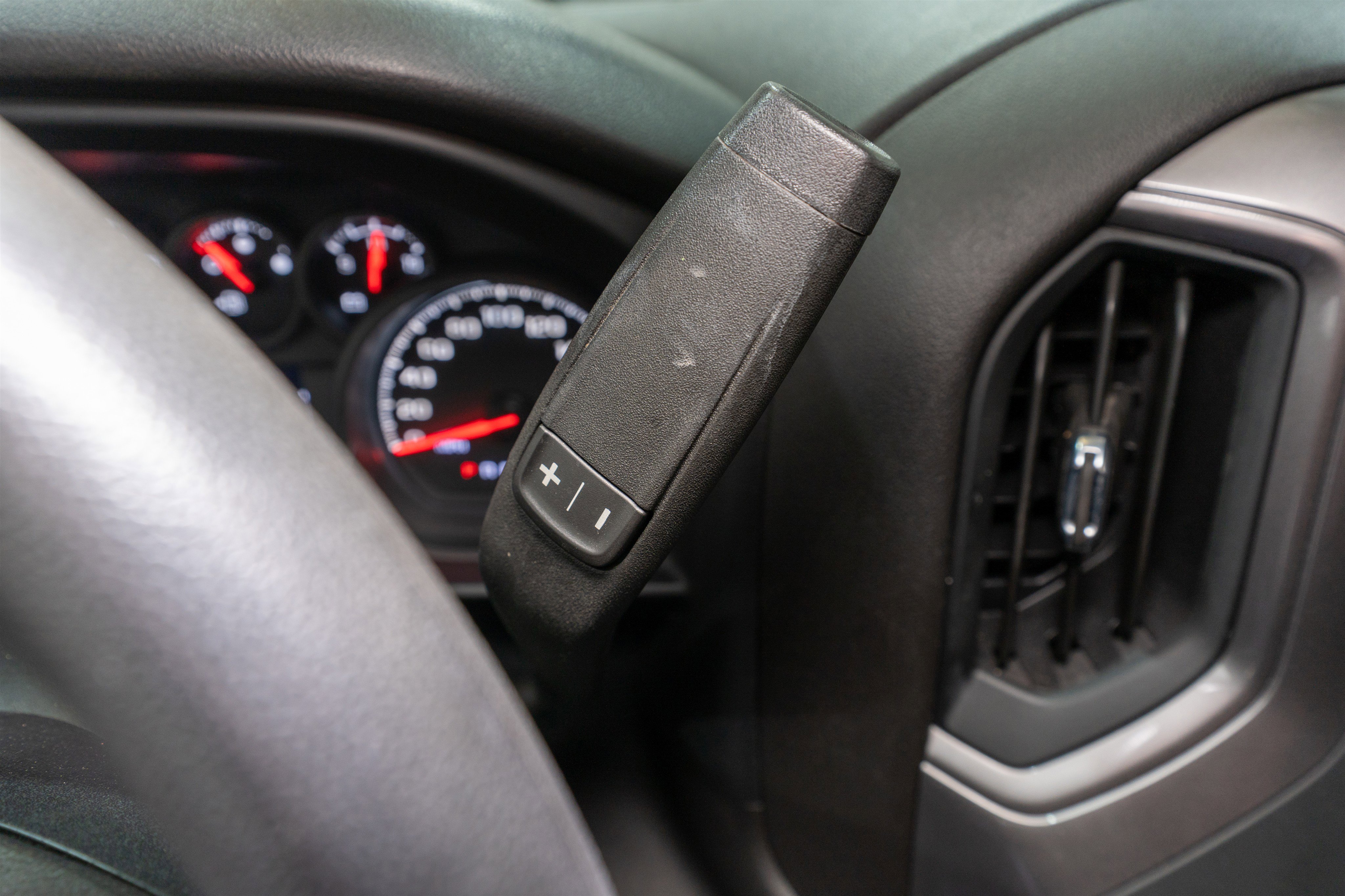 Used 2023 Chevrolet Silverado 1500 Custom w/ LPO, Dark Essentials Package image 26