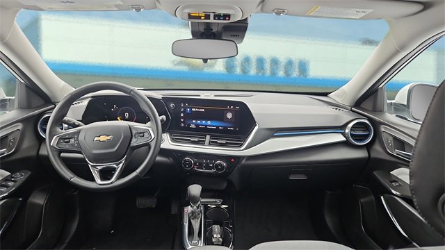 Used 2025 Chevrolet Trax LT w/ LT Convenience Package image 15