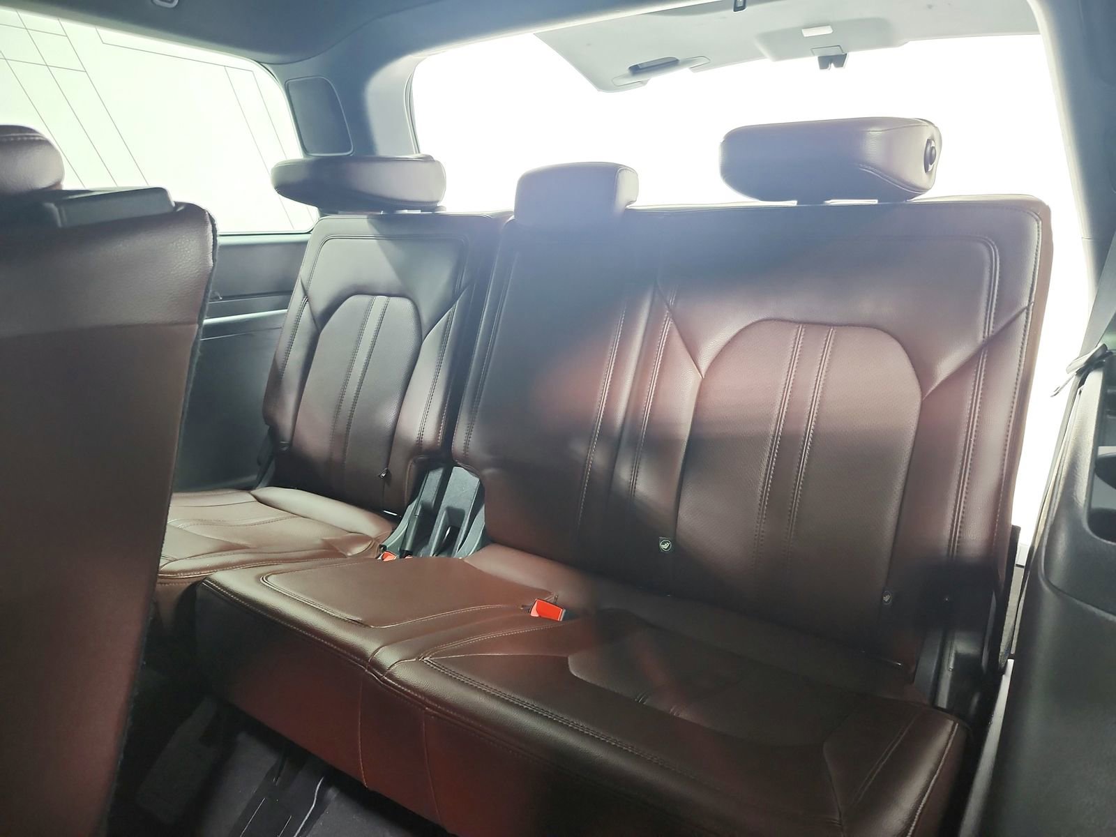 Used 2024 Ford Expedition Limited image 39