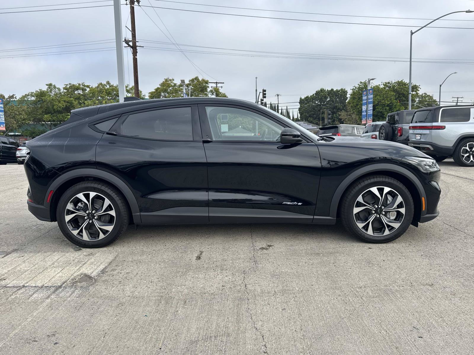New 2026 Ford Mustang Mach-E Select RWD image 2