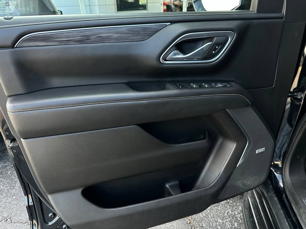 Used 2021 GMC Yukon XL SLT w/ SLT Luxury Plus Package AWD/4WD image 12