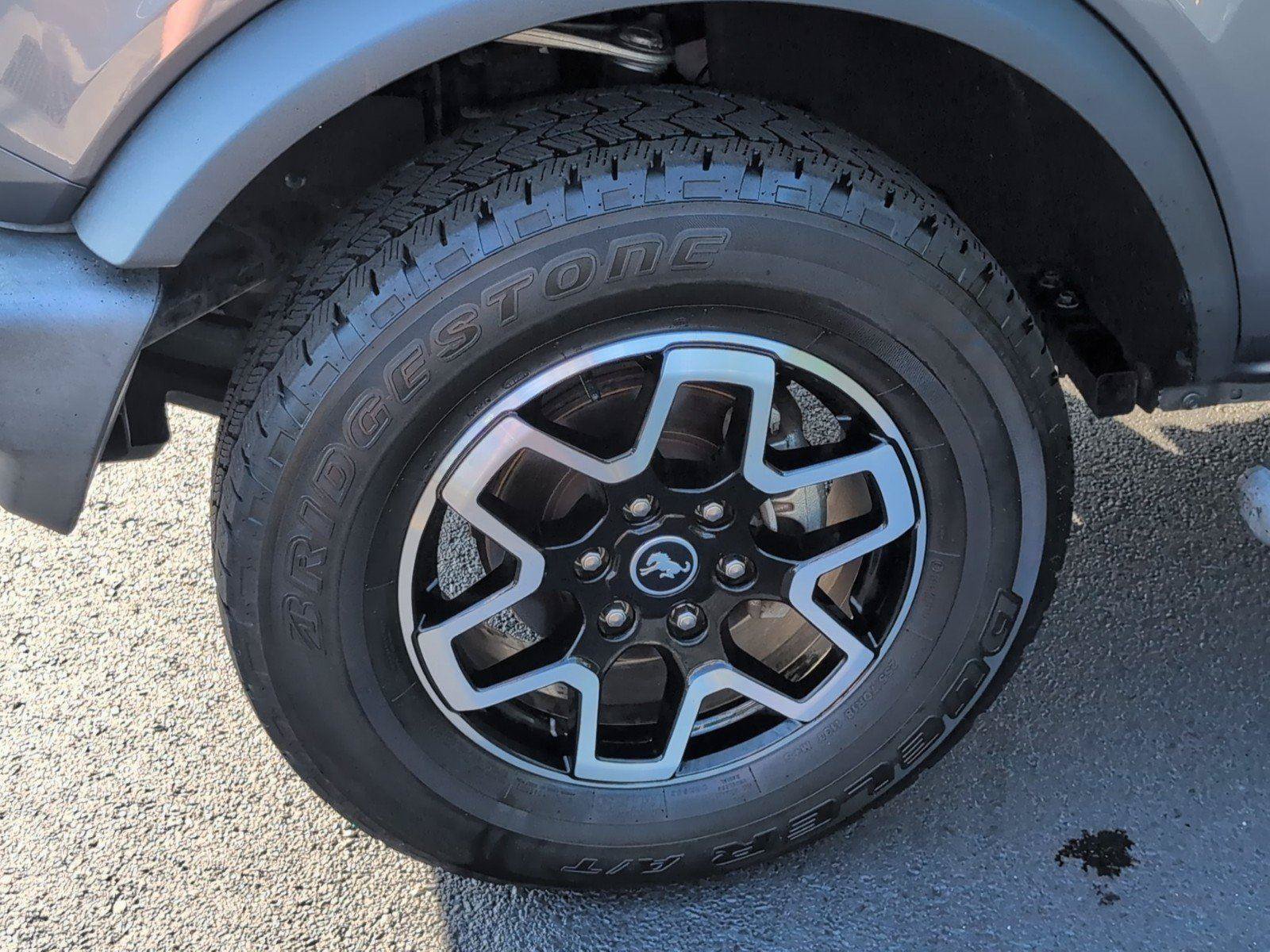 Used 2022 Ford Bronco 4-Door AWD/4WD image 11