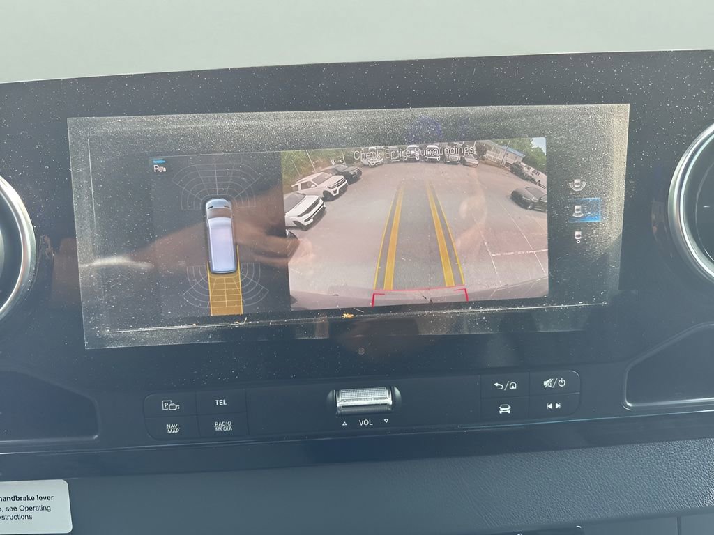 Used 2024 Mercedes-Benz Sprinter 3500 image 25