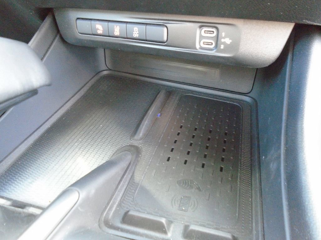 Used 2024 Dodge Charger R/T w/ Plus Group image 17