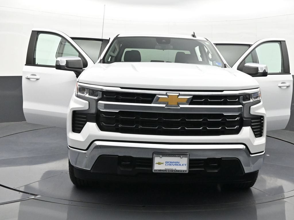 Used 2022 Chevrolet Silverado 1500 LT AWD/4WD image 44