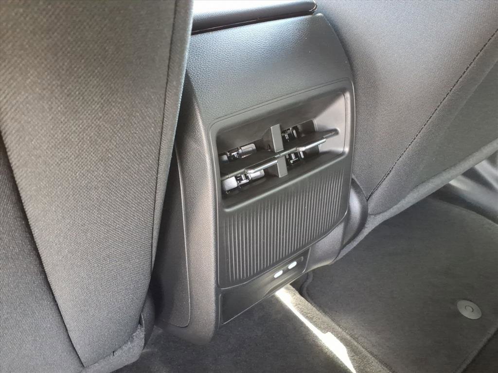 New 2026 Jeep Cherokee Laredo image 33