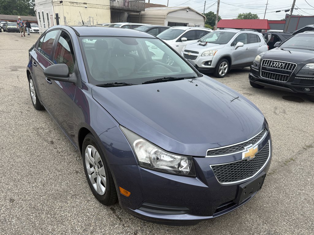 Used 2014 Chevrolet Cruze LS FWD image 1