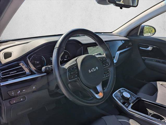 Used 2022 Kia Niro EX image 12