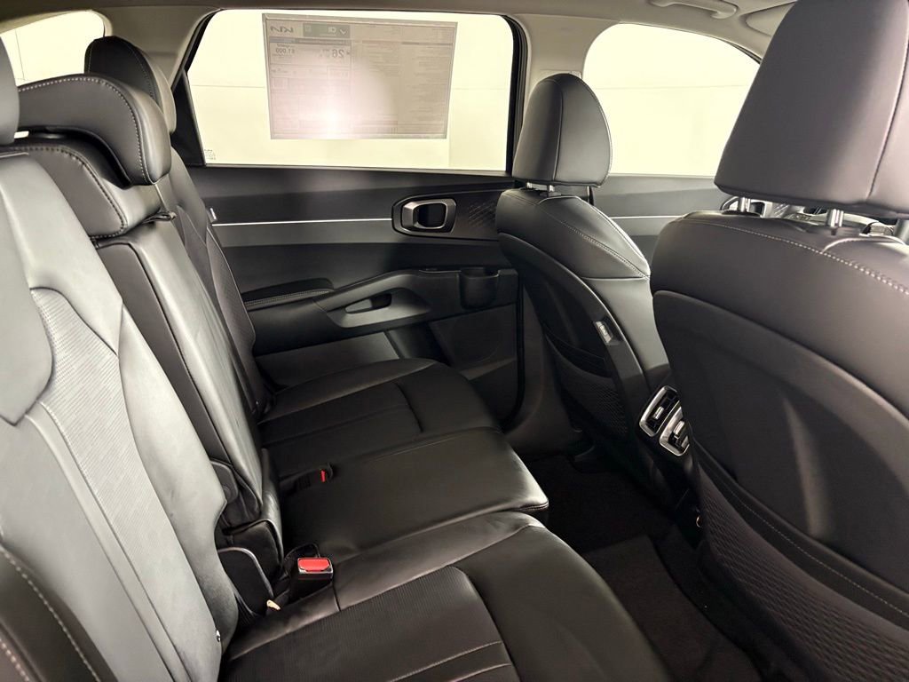 New 2026 Kia Sorento S w/ S Panoramic Sunroof Package image 17