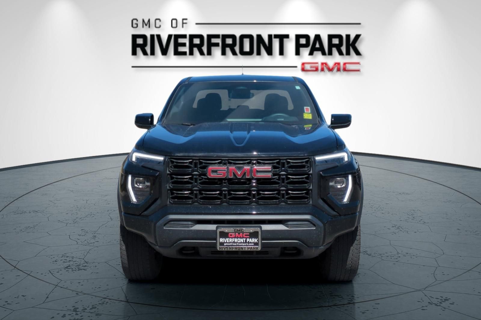 Used 2025 GMC Canyon Elevation AWD/4WD image 8