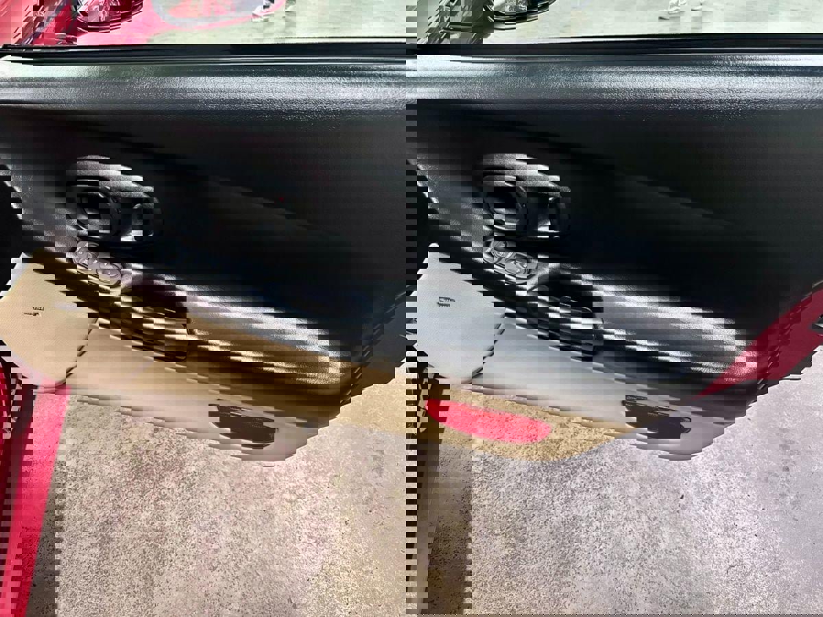 Used 2000 Chevrolet Corvette Coupe w/ Memory Pkg image 17