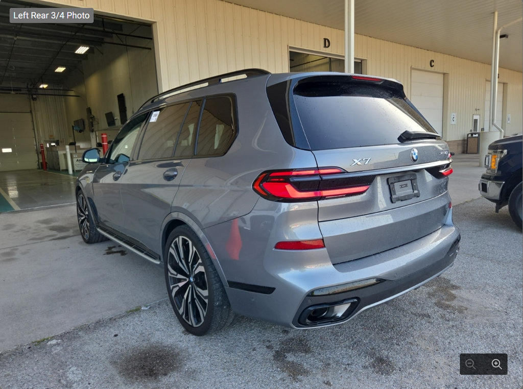 Used 2024 BMW X7 xDrive40i w/ Executive Package AWD/4WD image 2
