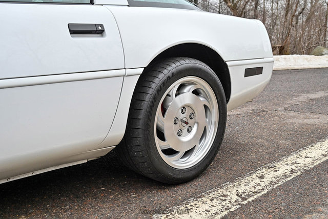 Used 1995 Chevrolet Corvette Coupe image 59