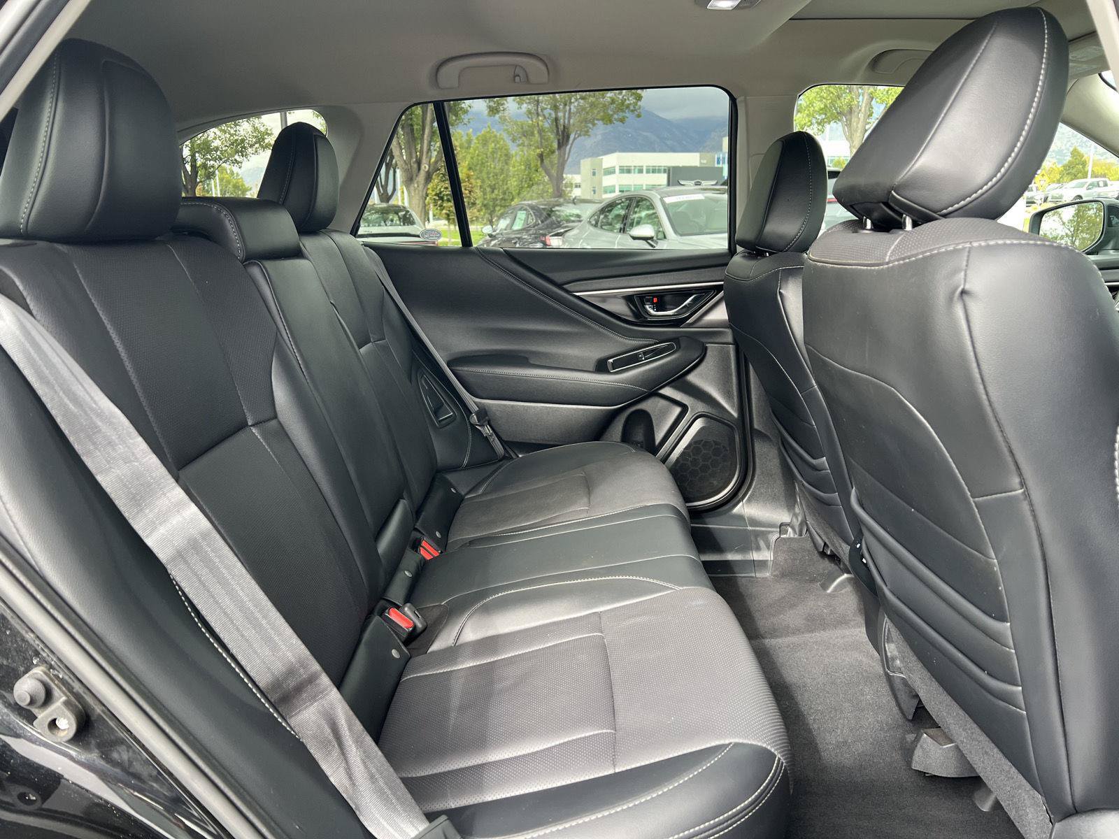Used 2024 Subaru Outback Limited AWD/4WD image 5