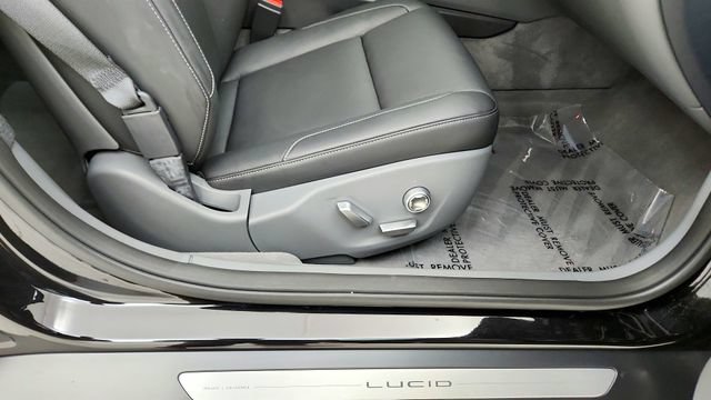 Used 2025 Lucid Air Pure RWD image 37