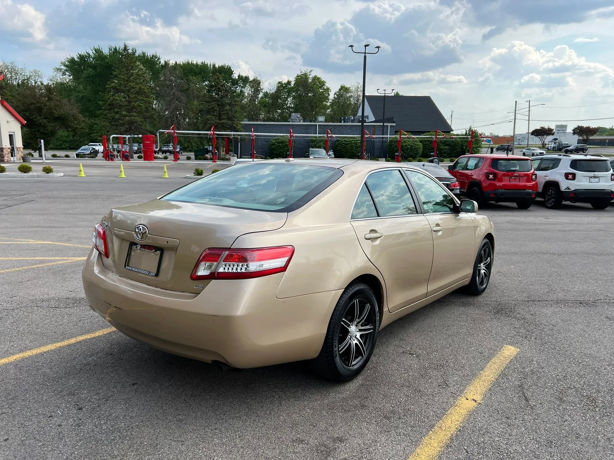 Used 2010 Toyota Camry FWD image 5