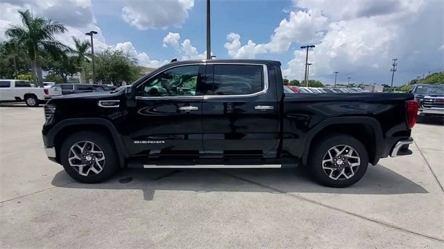 Used 2023 GMC Sierra 1500 SLT w/ SLT Premium Package image 8
