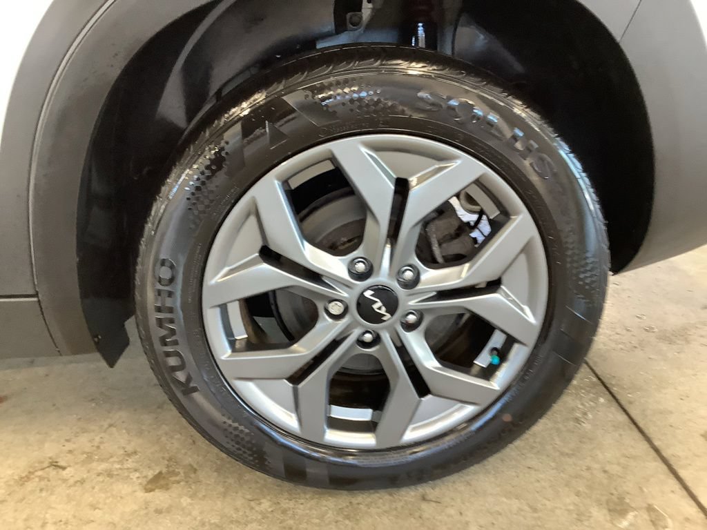 Certified 2024 Kia Seltos LX AWD/4WD image 23