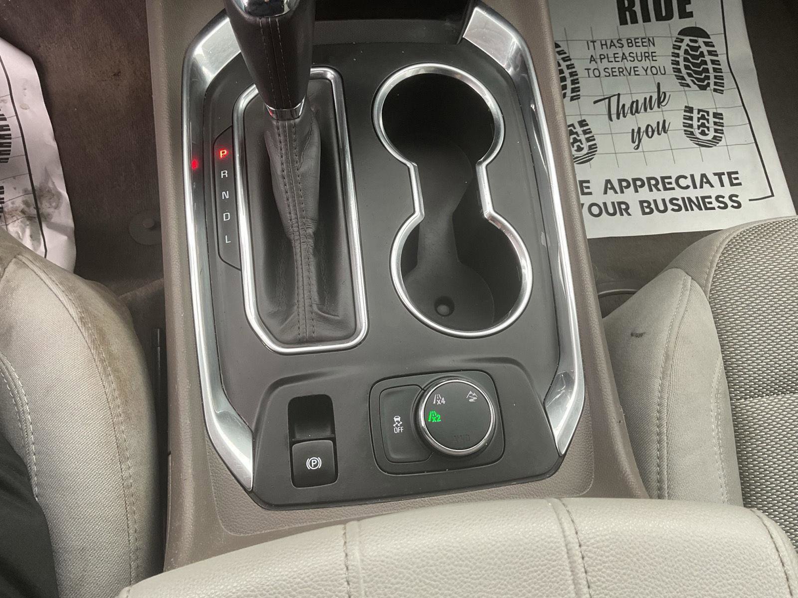 Used 2020 Chevrolet Traverse LT image 15