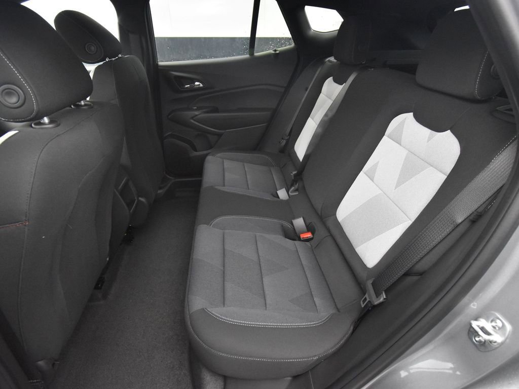 New 2026 Chevrolet Trax RS w/ Sunroof Package image 9