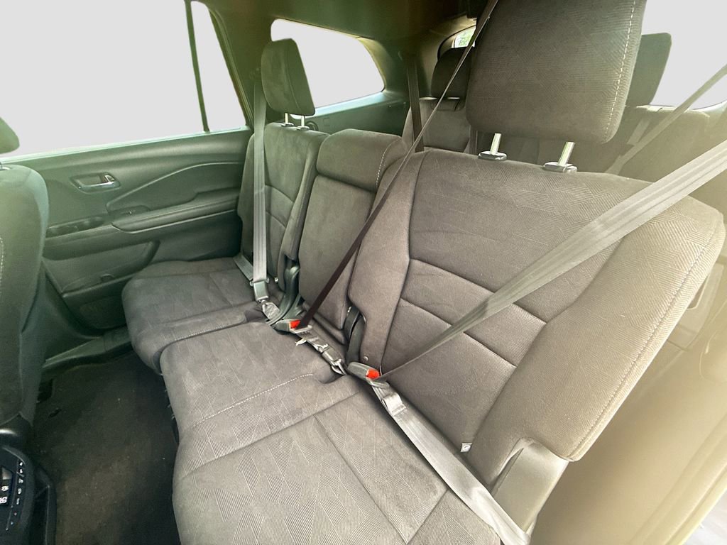 Used 2022 Honda Pilot Sport image 23